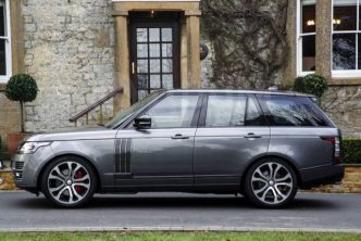 Range Rover Autobiography vs SE