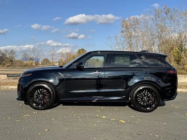 Range Rover Sport SV Edition Two vs SE